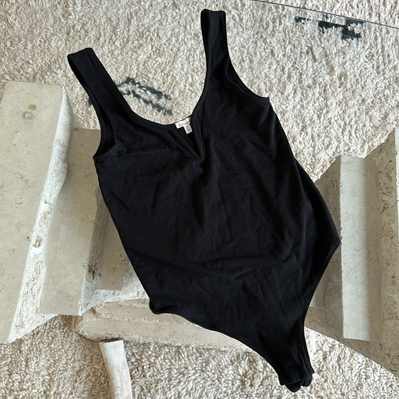 Skin organics black deep V bodysuit - Picture 1 of 4